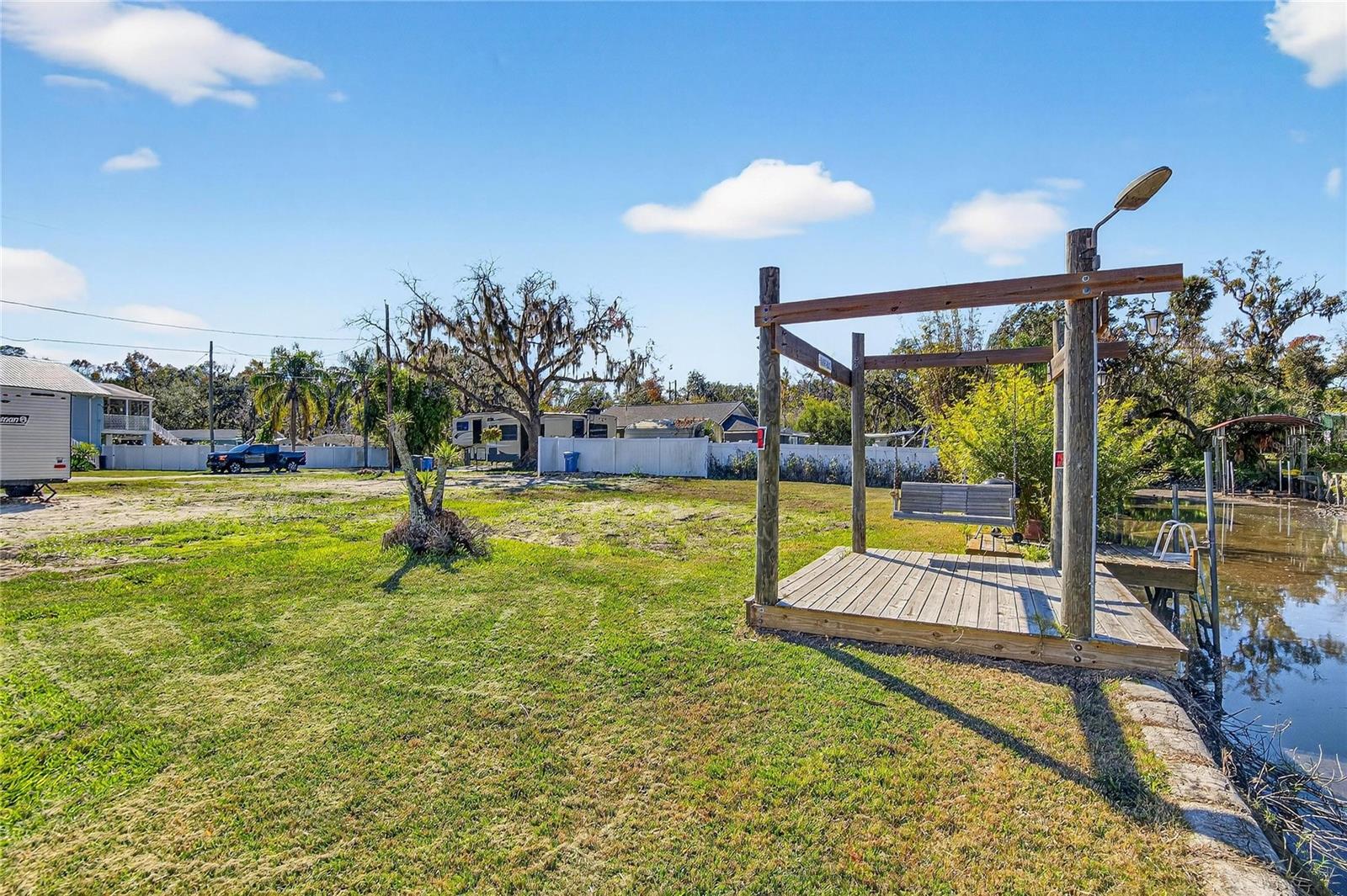 8615 PARKWAY CIR — photo 16