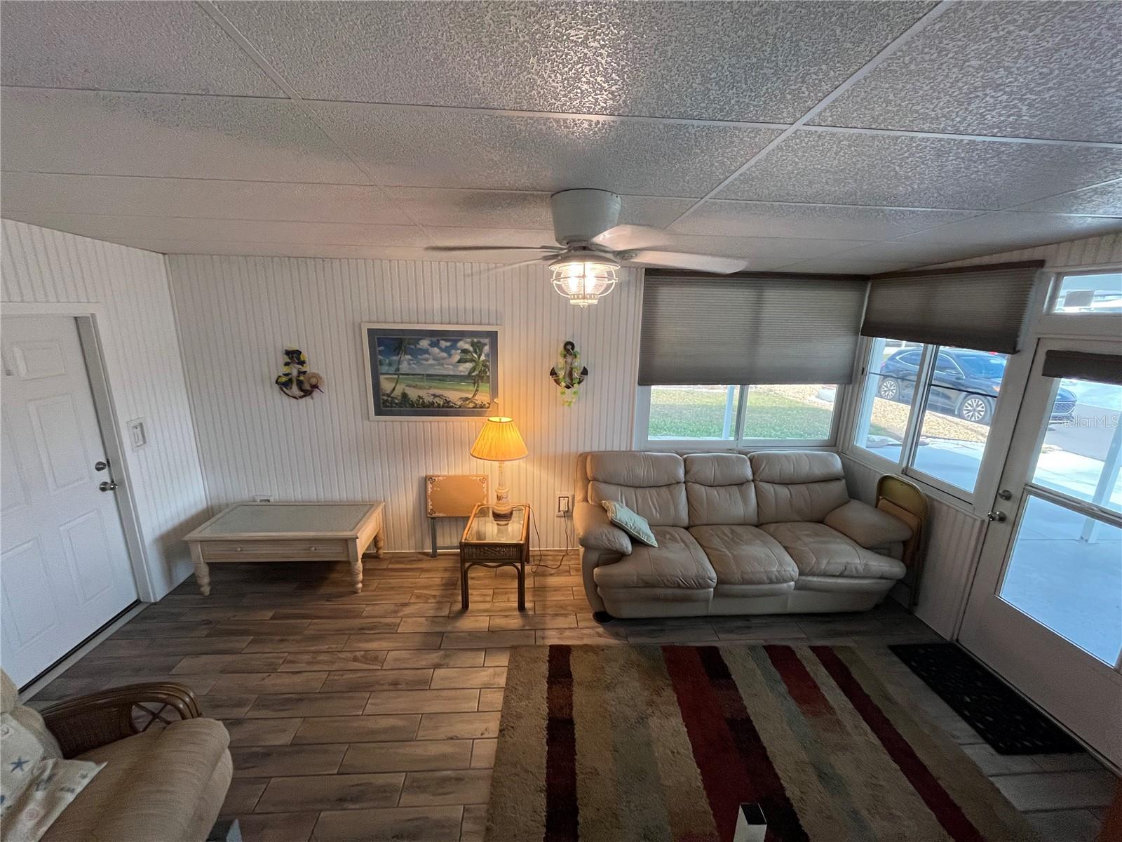 826 TRENTO DR — photo 42