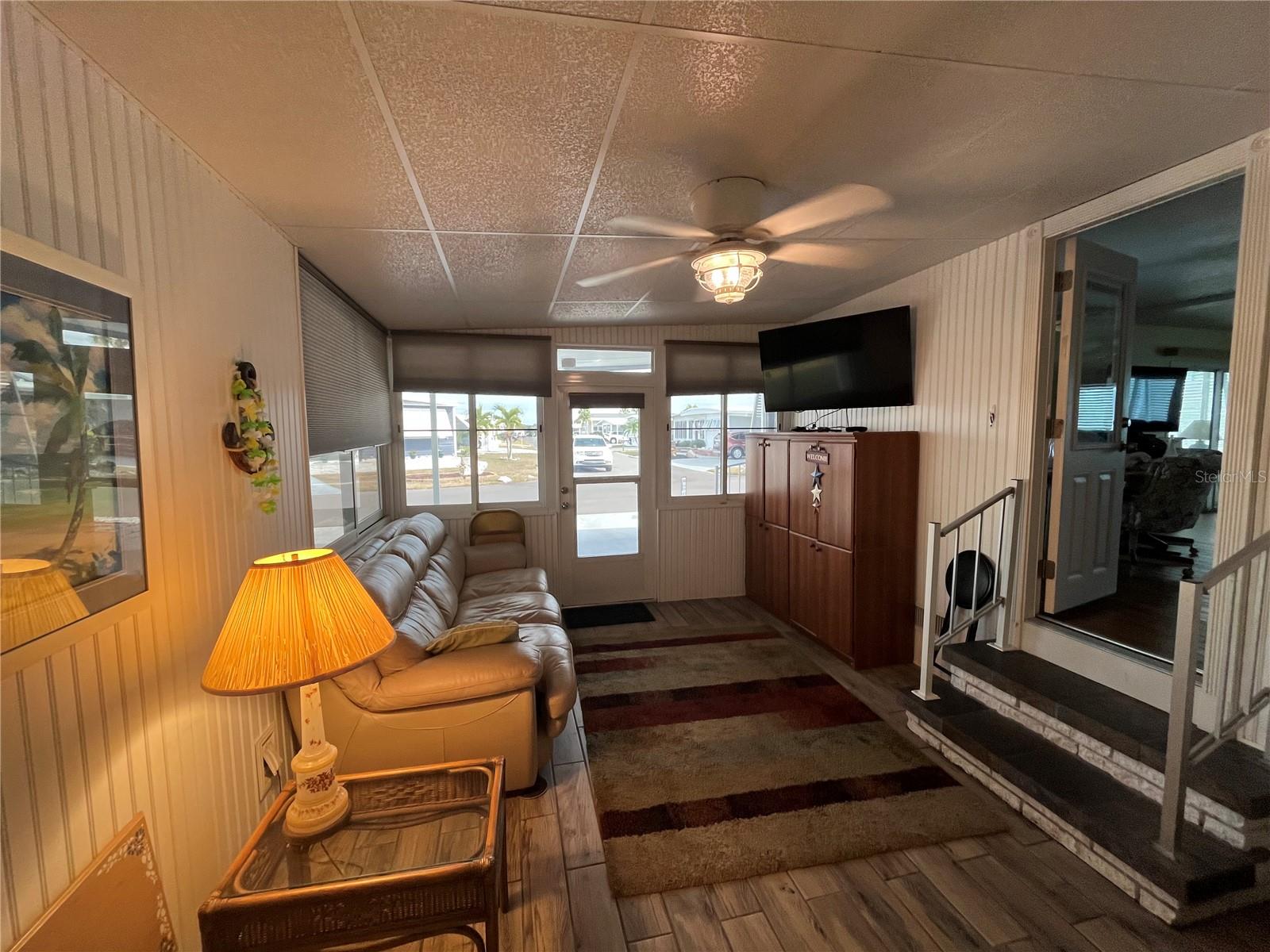 826 TRENTO DR — photo 44