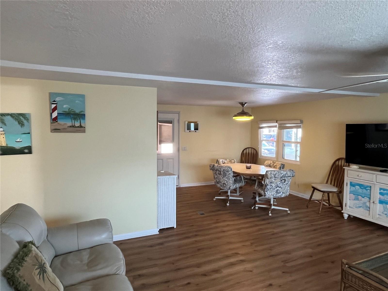 826 TRENTO DR — photo 13
