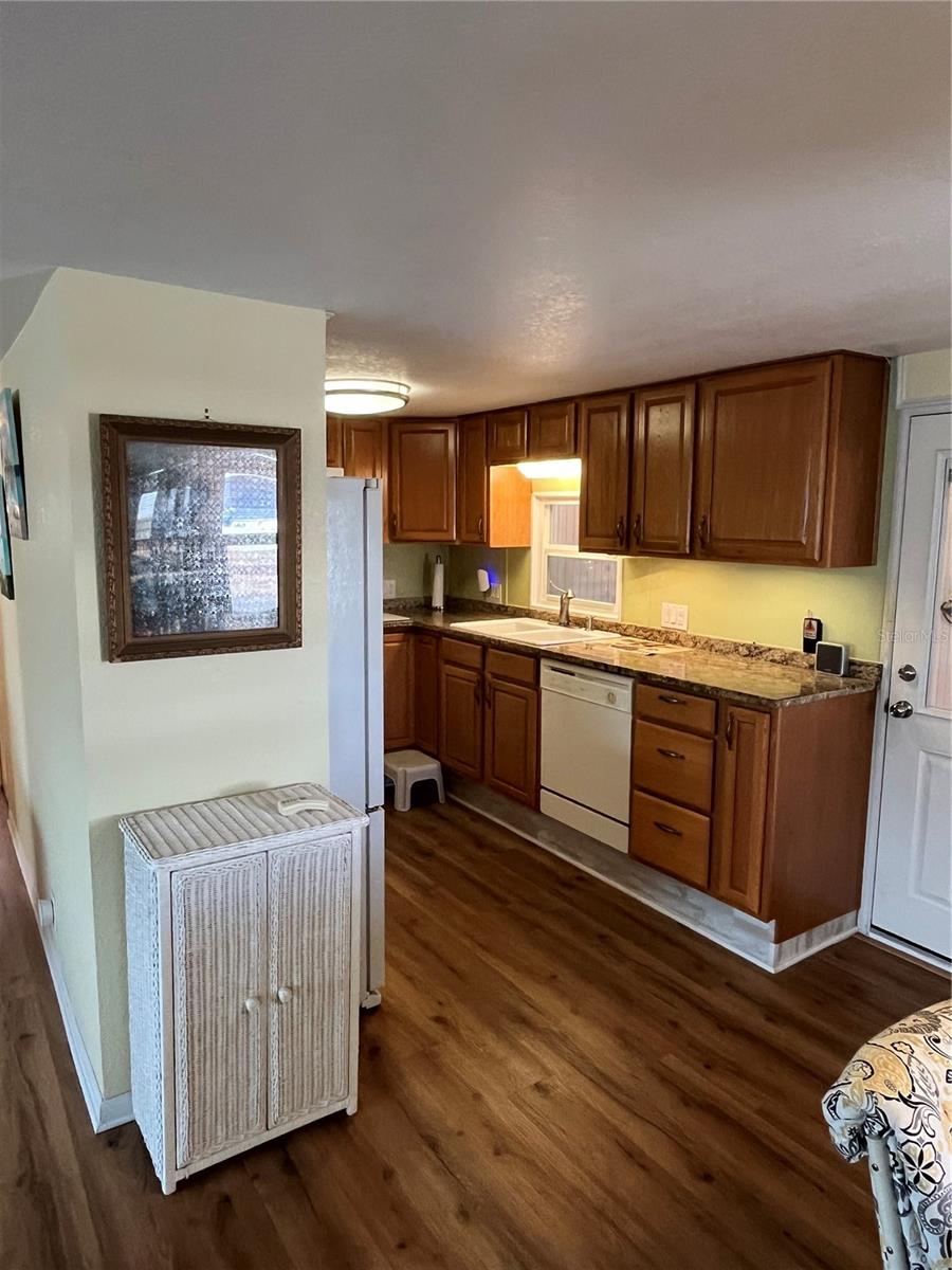 826 TRENTO DR — photo 17