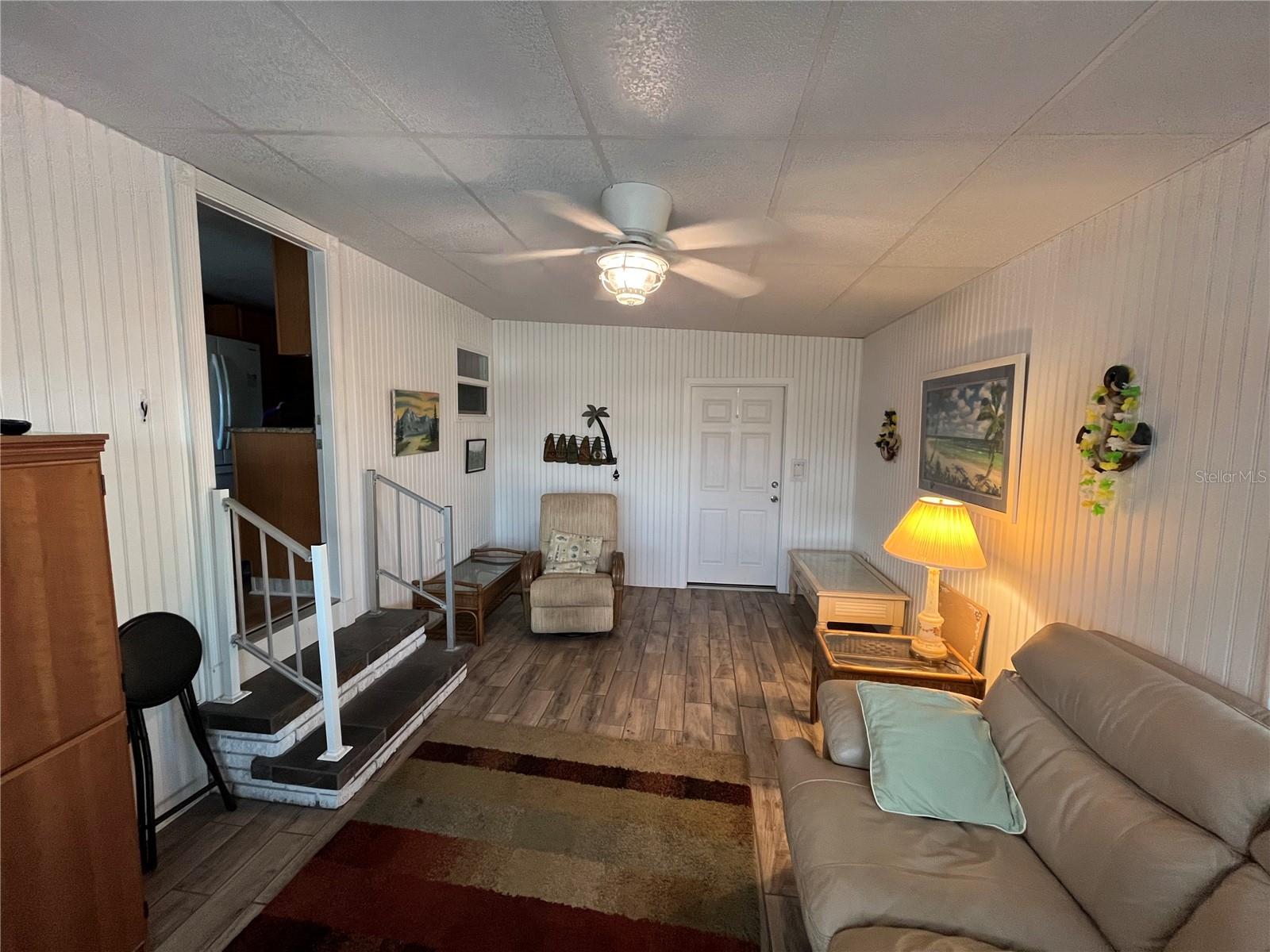 826 TRENTO DR — photo 43
