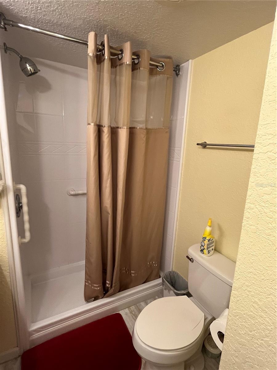 826 TRENTO DR — photo 40