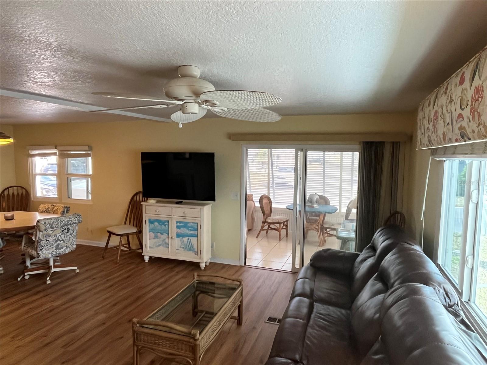 826 TRENTO DR — photo 14