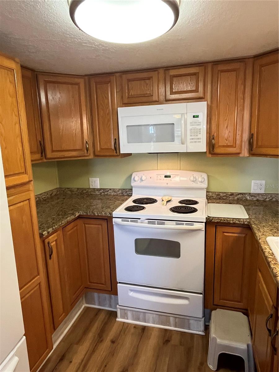 826 TRENTO DR — photo 19