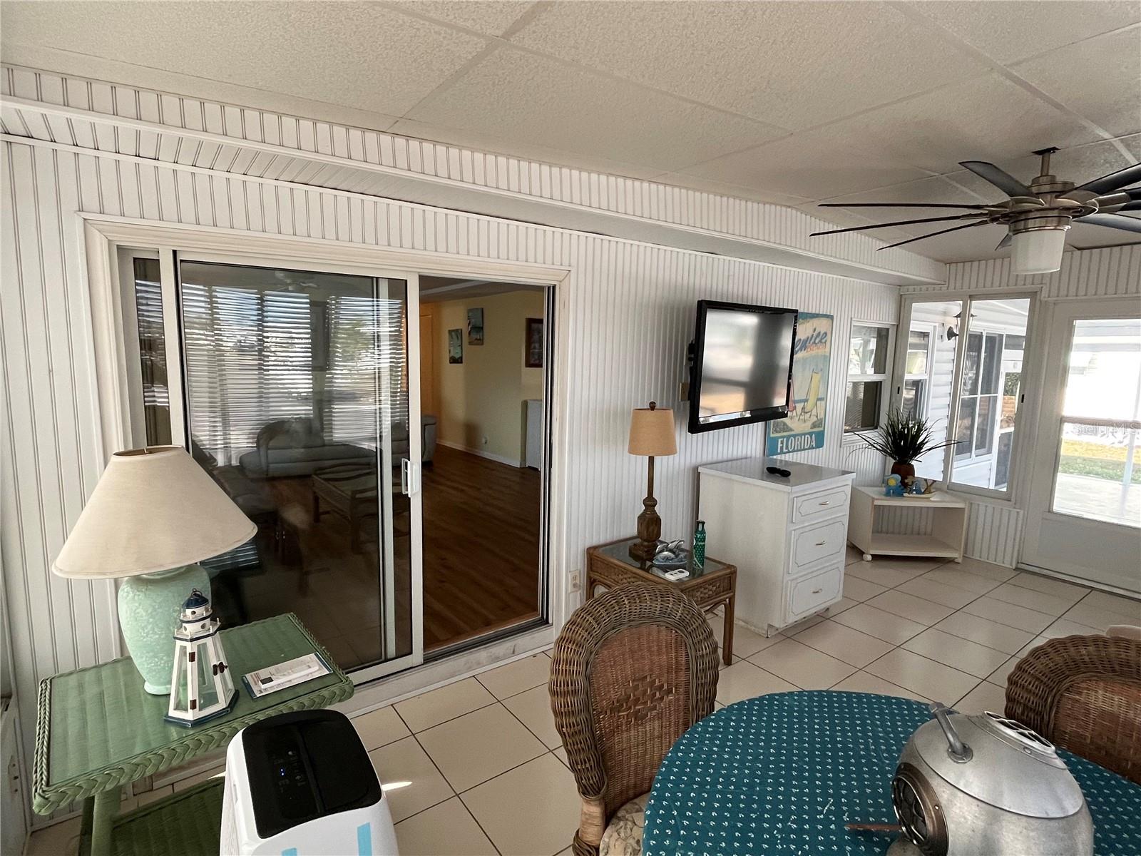826 TRENTO DR — photo 22