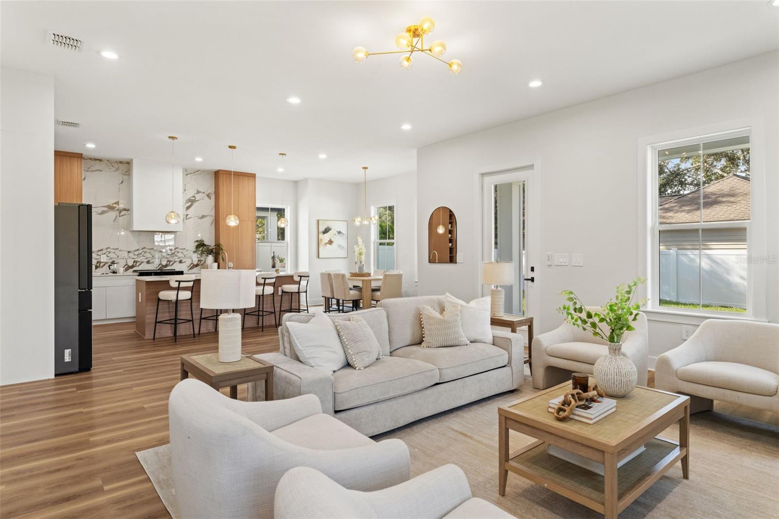 10194 HODSON PL — photo 3