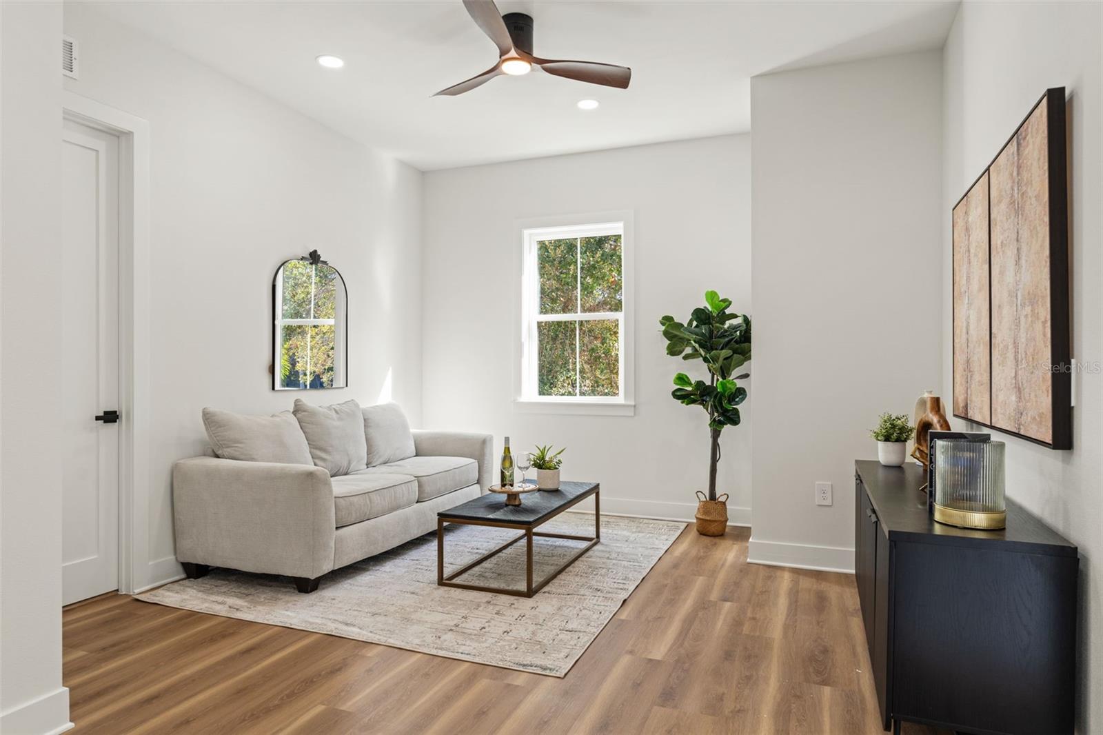 10194 HODSON PL — photo 37