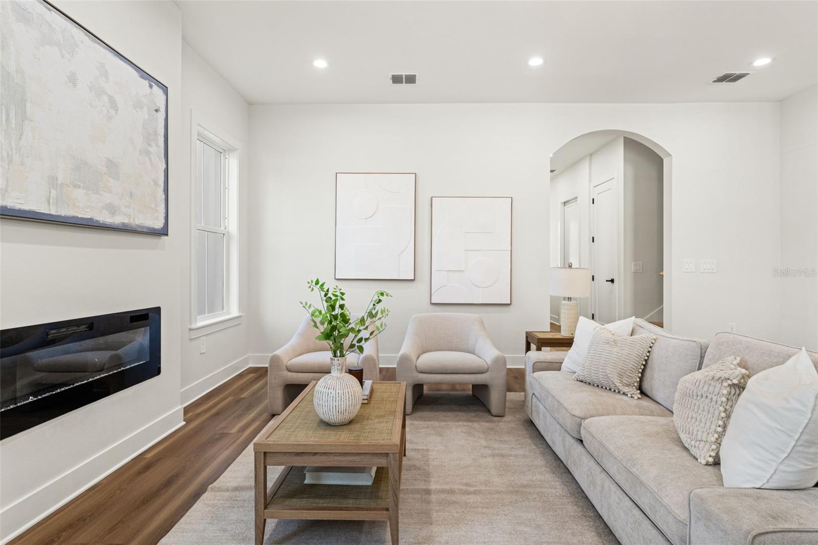 10194 HODSON PL — photo 8