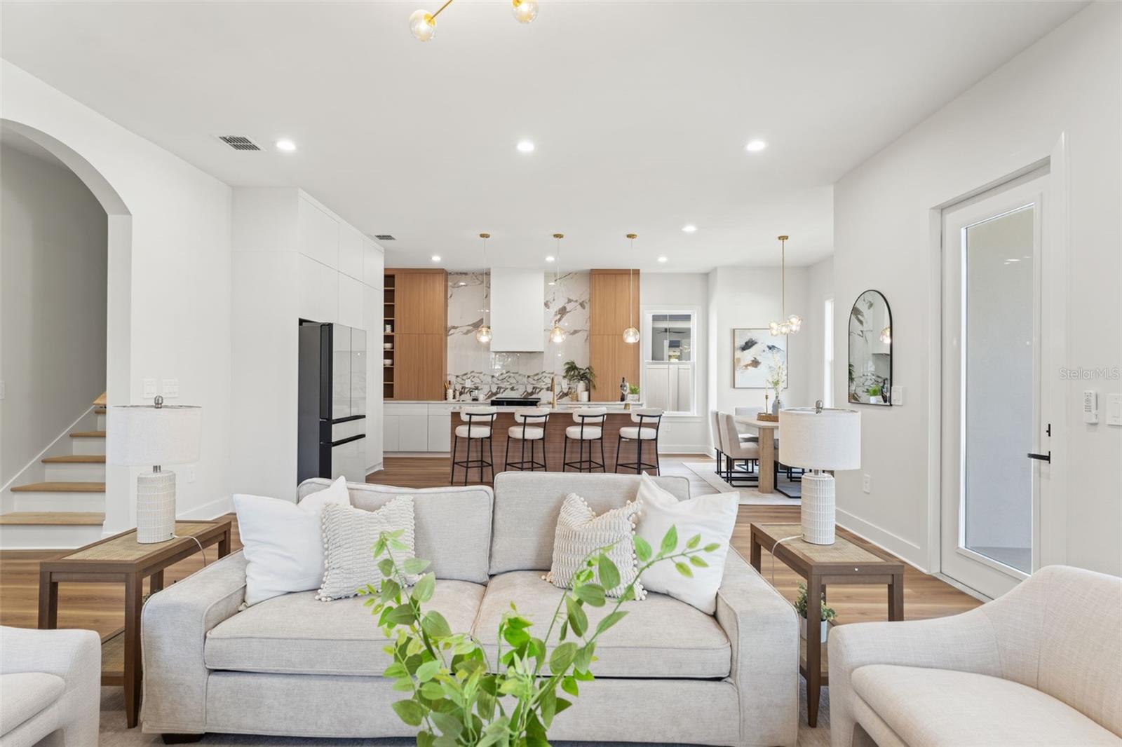 10194 HODSON PL — photo 4