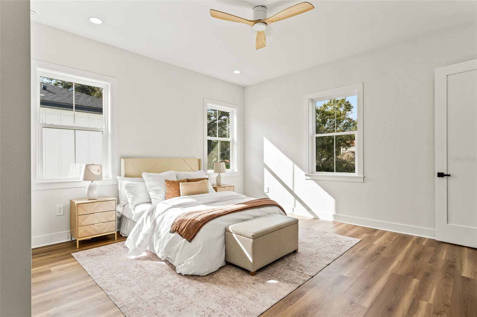 10194 HODSON PL — photo 18