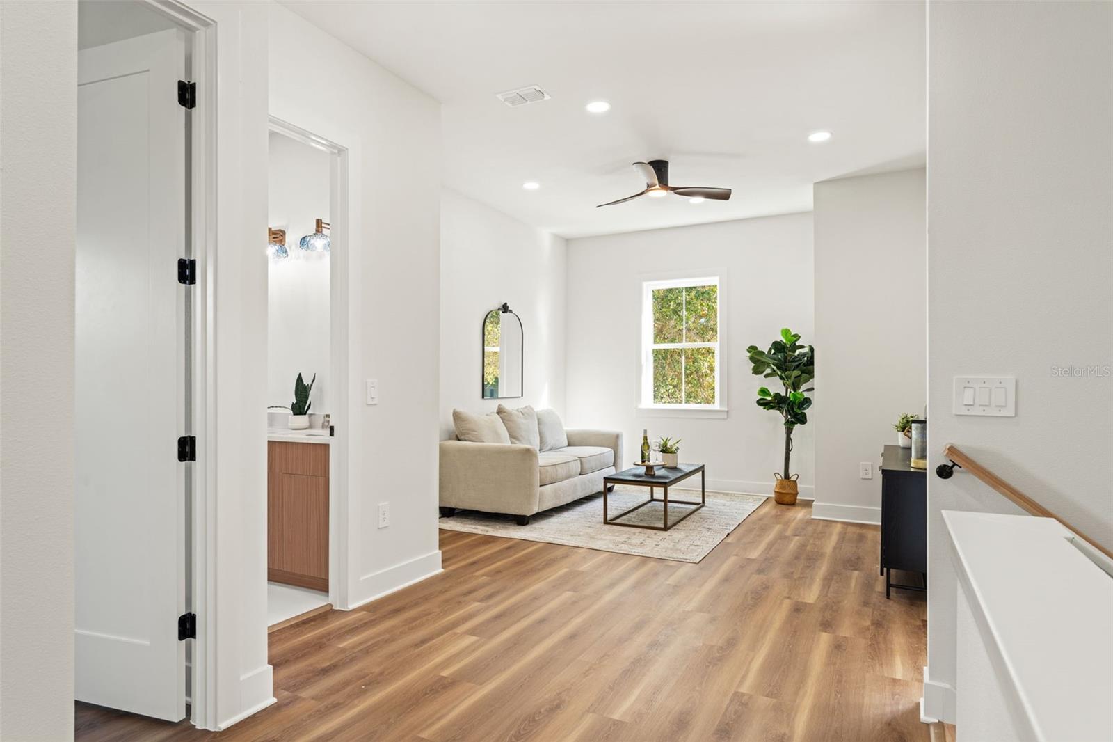 10194 HODSON PL — photo 36