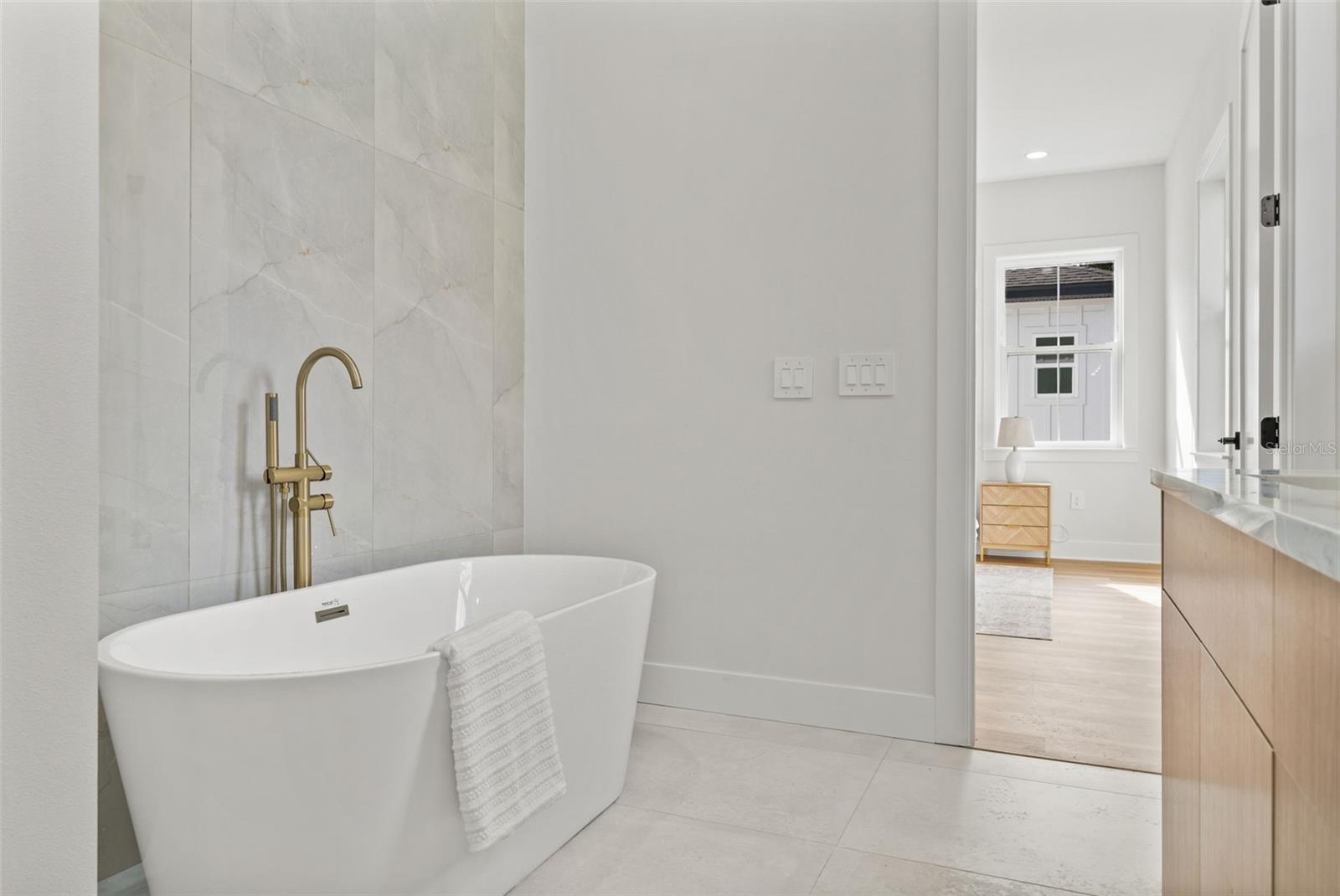 10194 HODSON PL — photo 26