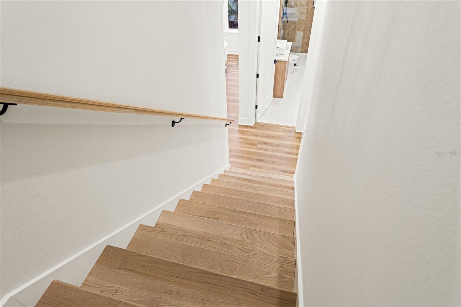10194 HODSON PL — photo 35