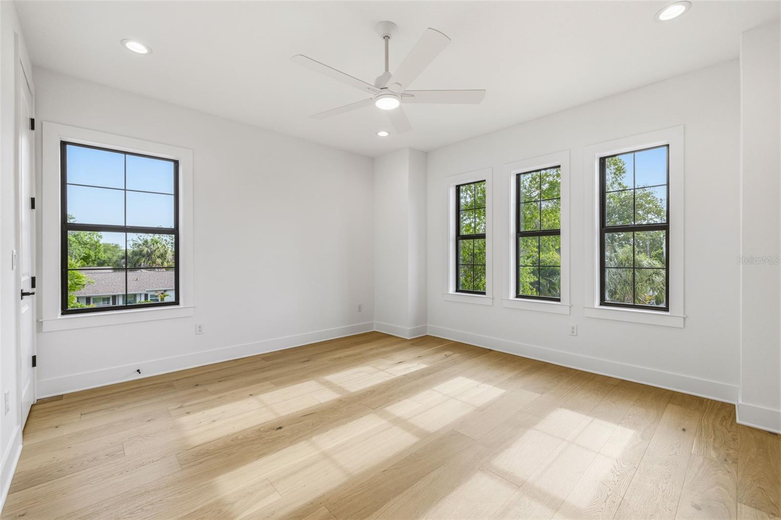 2936 W ROGERS AVE — photo 34