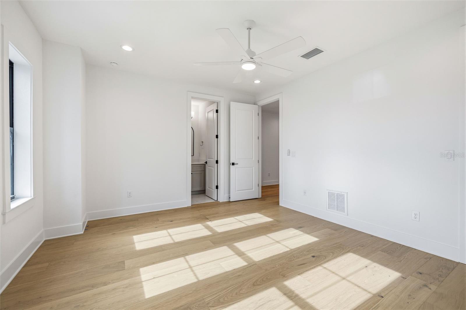 2936 W ROGERS AVE — photo 35
