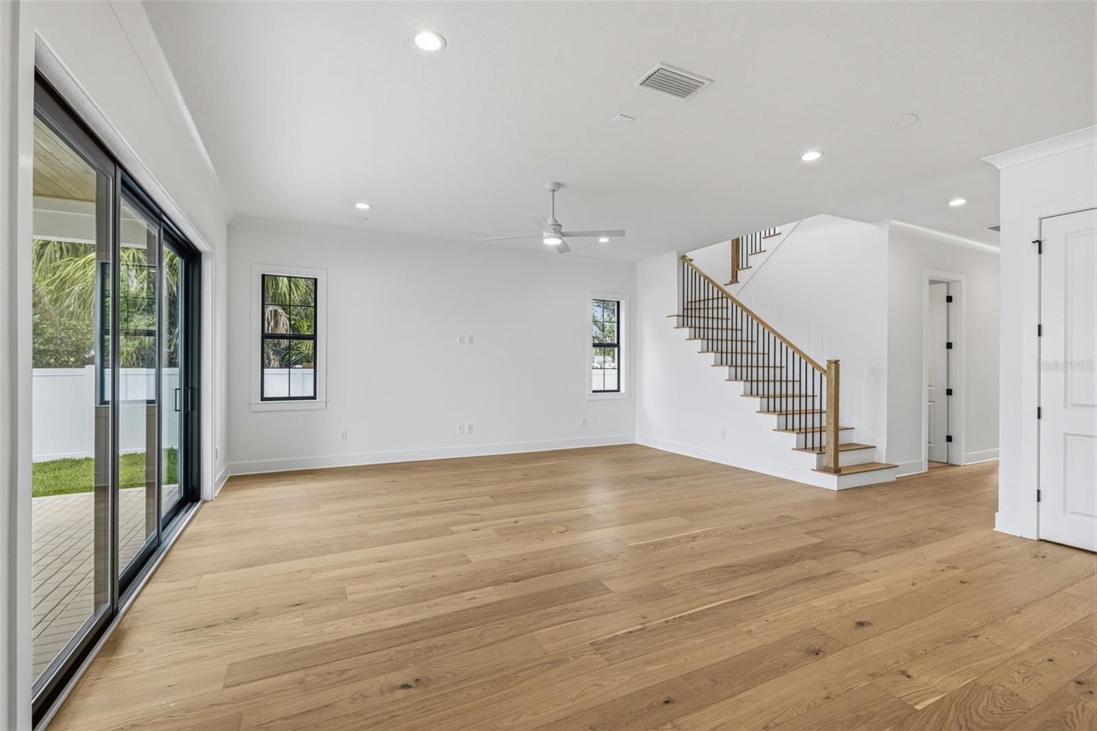 2936 W ROGERS AVE — photo 15