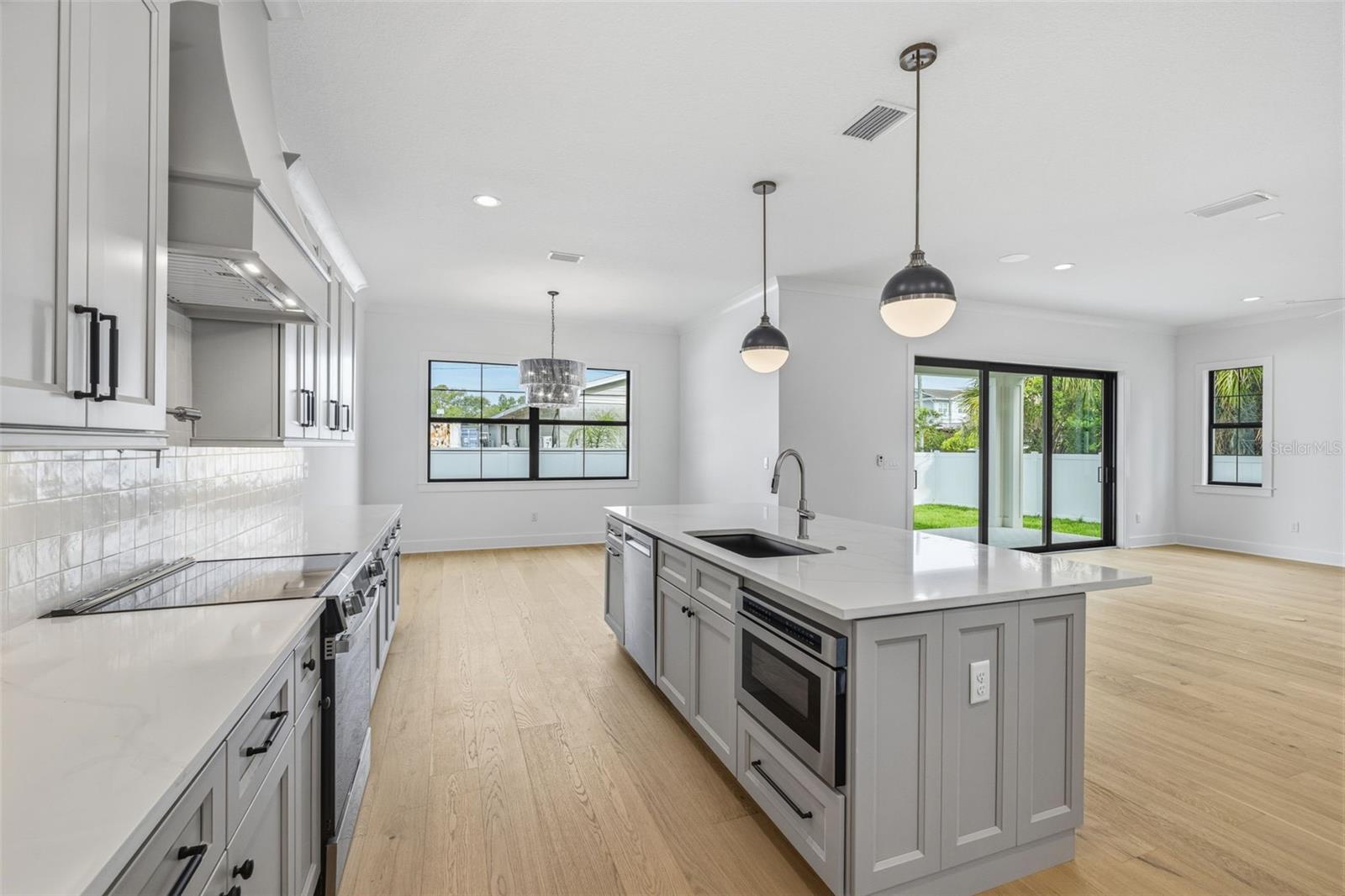 2936 W ROGERS AVE — photo 12