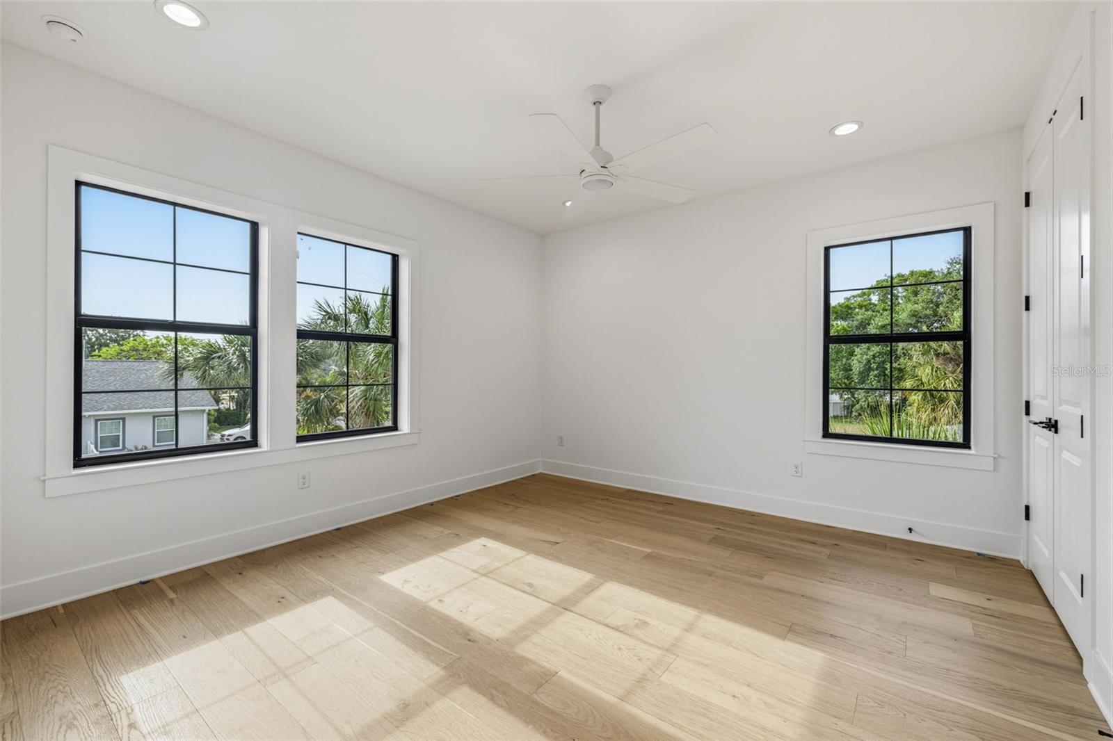 2936 W ROGERS AVE — photo 38