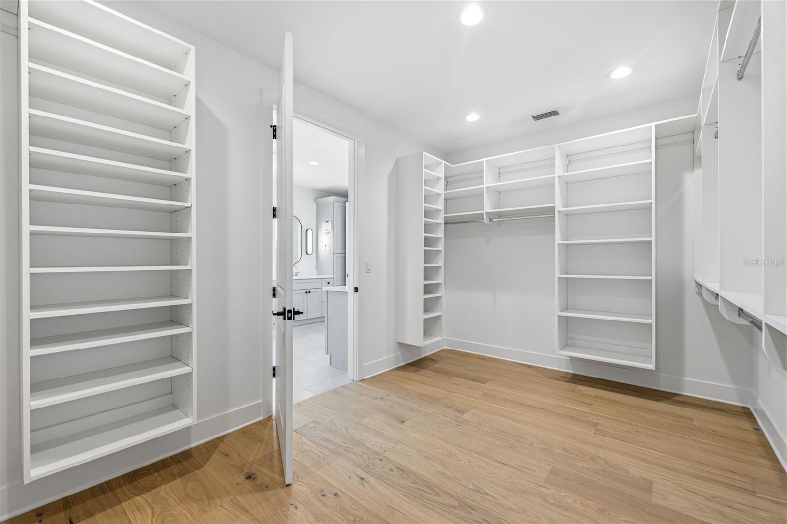 2936 W ROGERS AVE — photo 33