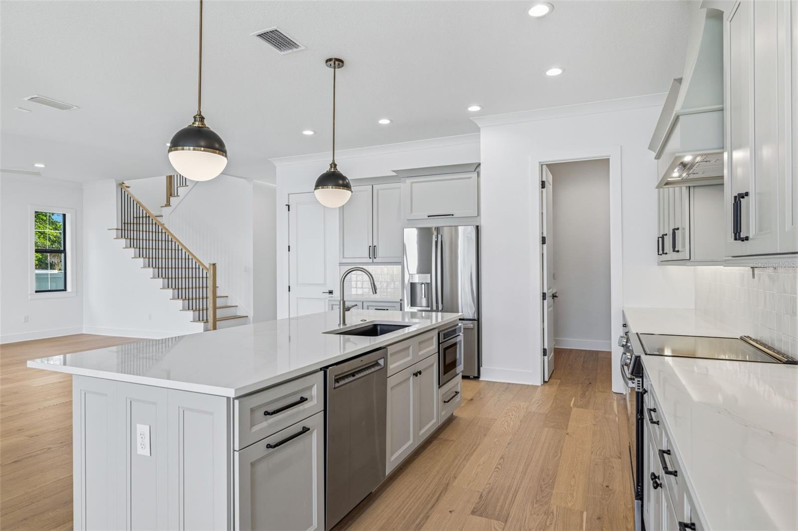 2936 W ROGERS AVE — photo 11