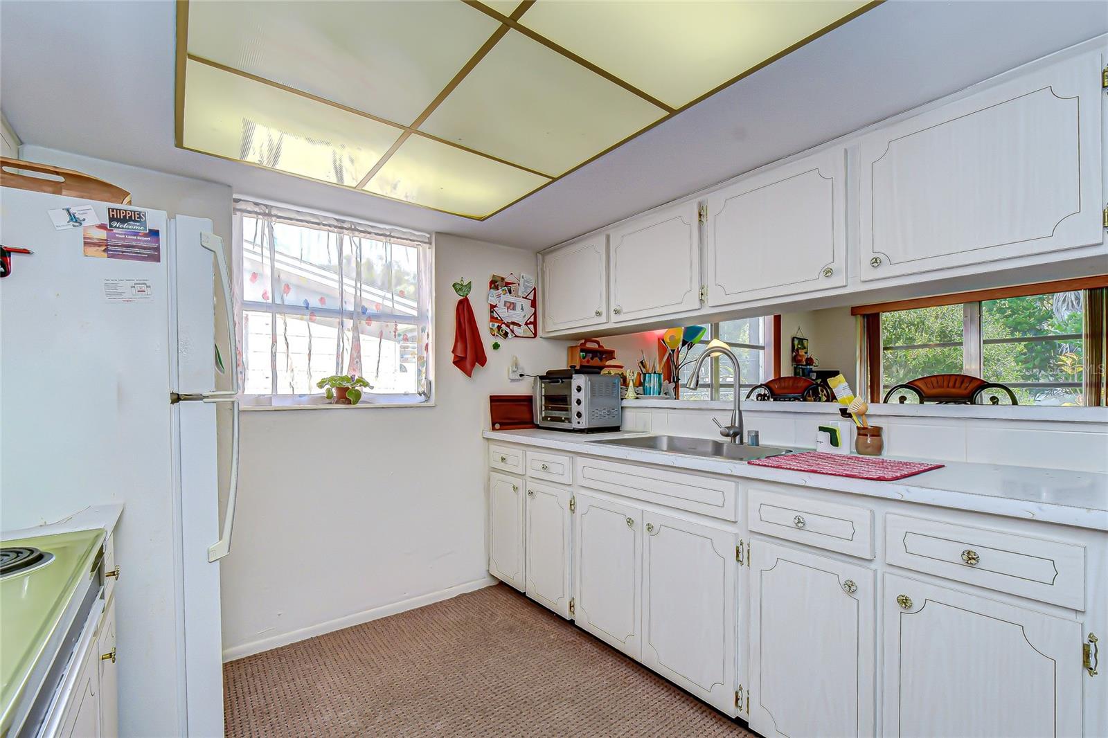 2128 SHANNON DR — photo 8