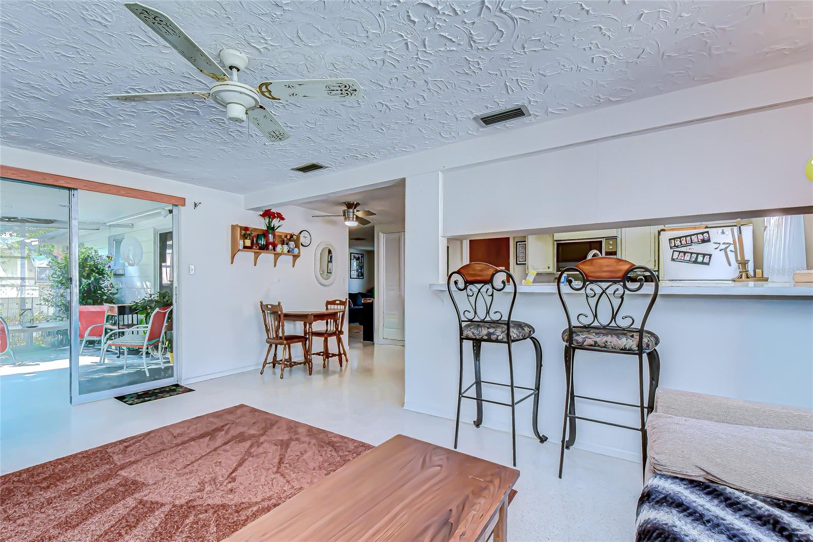 2128 SHANNON DR — photo 11
