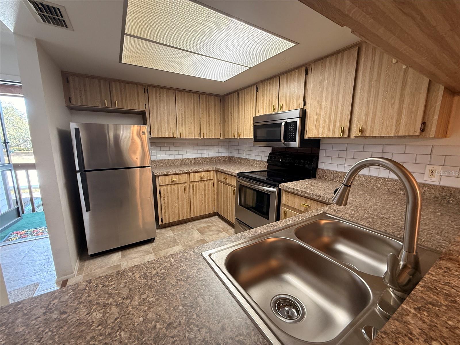 12155 ENVIRONMENTAL DR #6 — photo 17