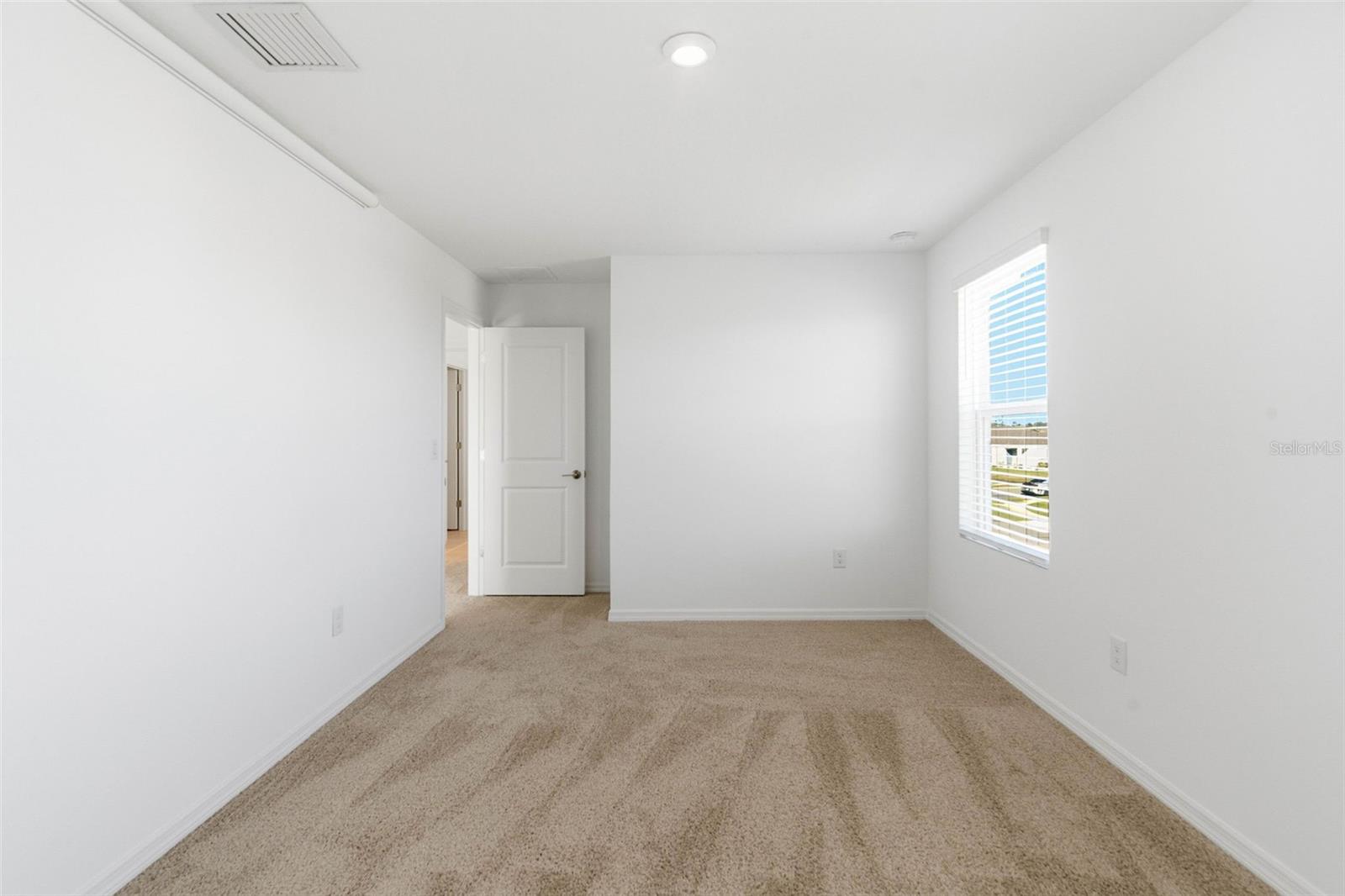 5905 LAURELCREST GLN — photo 25