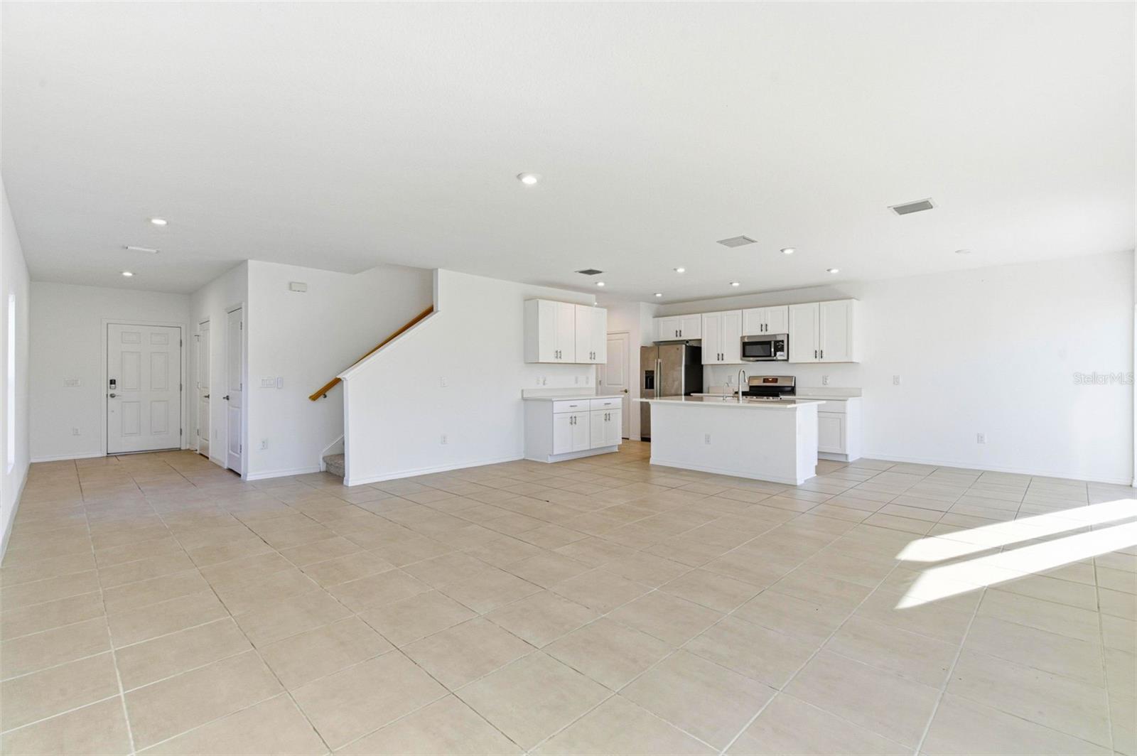 5905 LAURELCREST GLN — photo 8