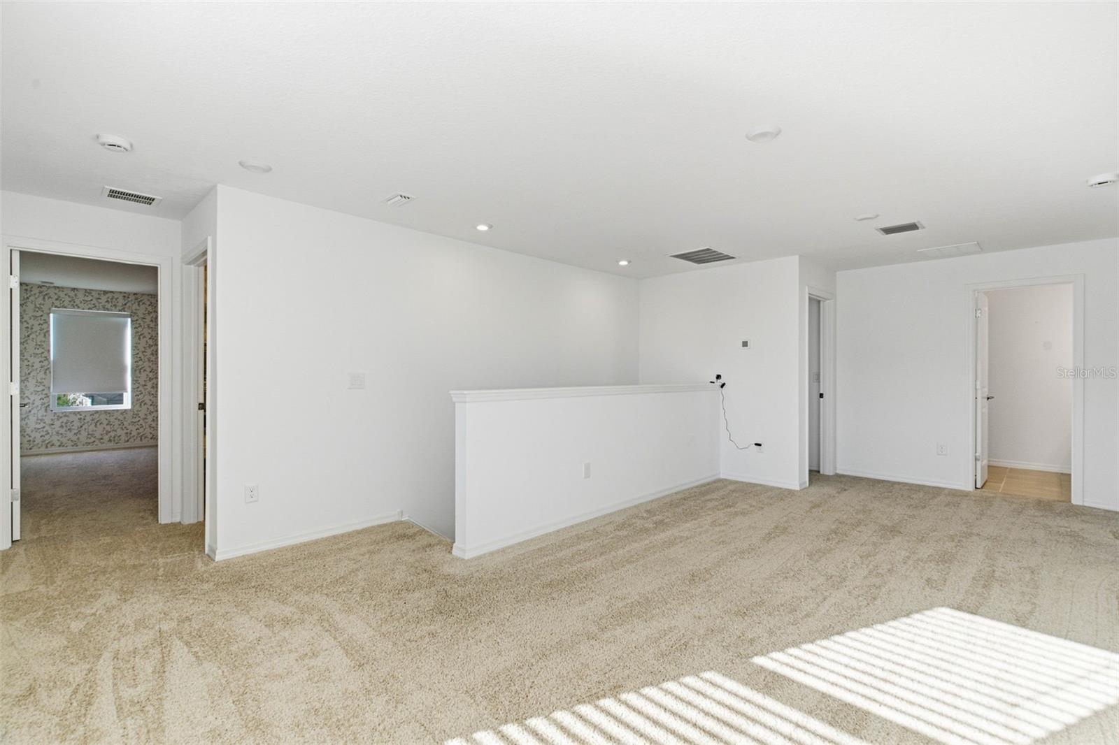 5905 LAURELCREST GLN — photo 16
