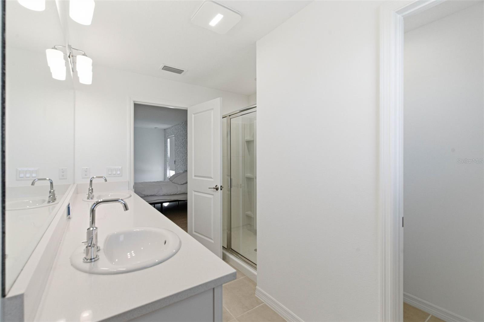 5905 LAURELCREST GLN — photo 22