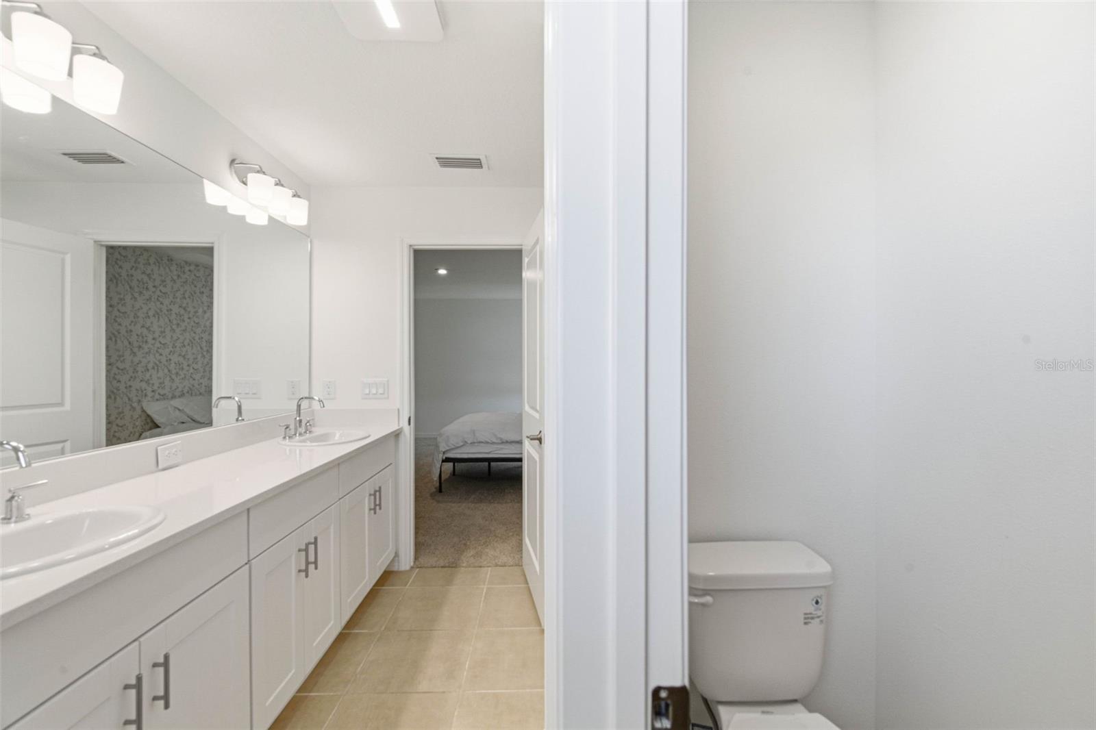 5905 LAURELCREST GLN — photo 21