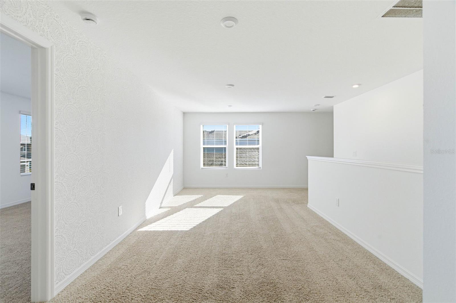 5905 LAURELCREST GLN — photo 17