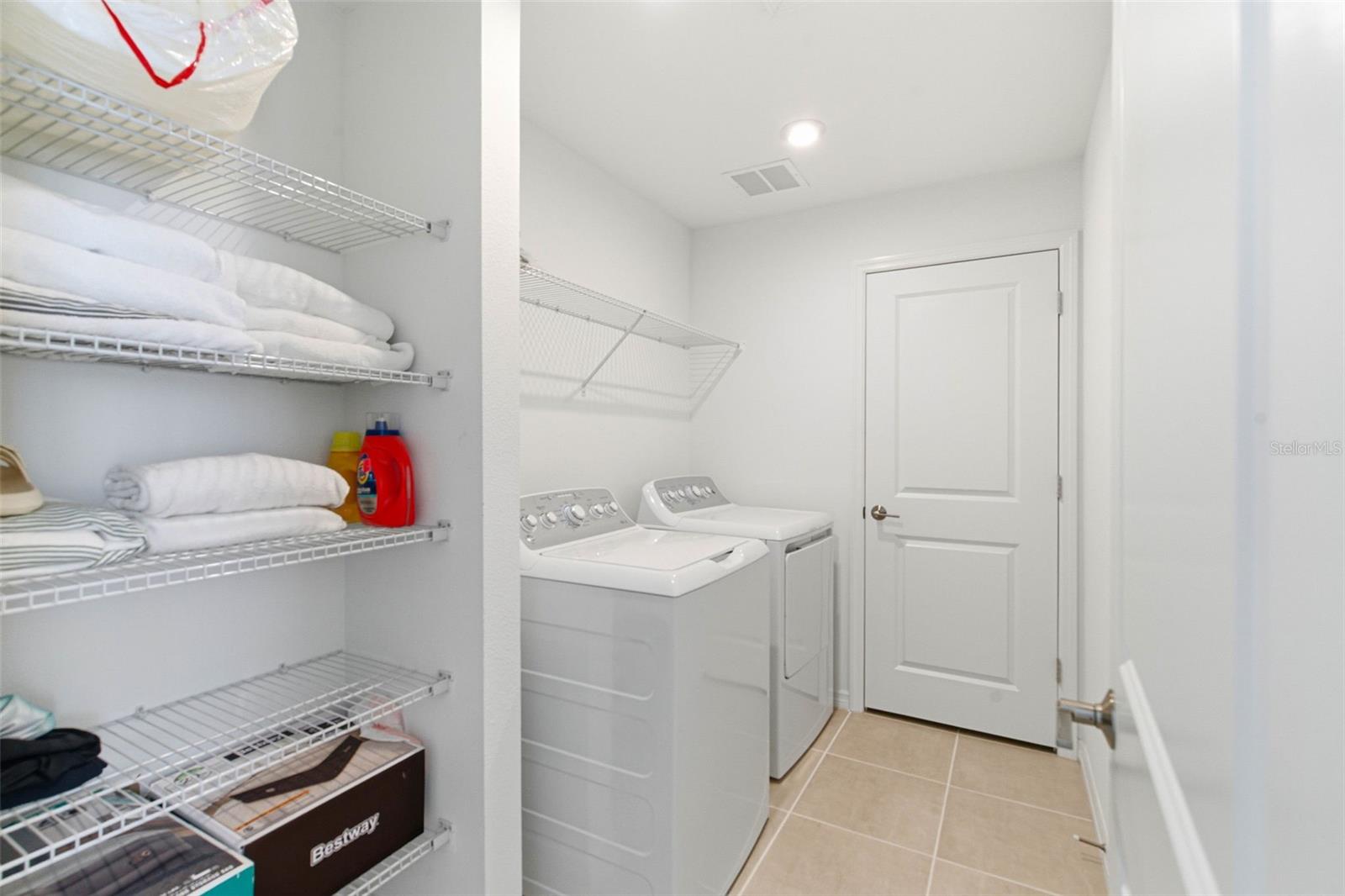 5905 LAURELCREST GLN — photo 29