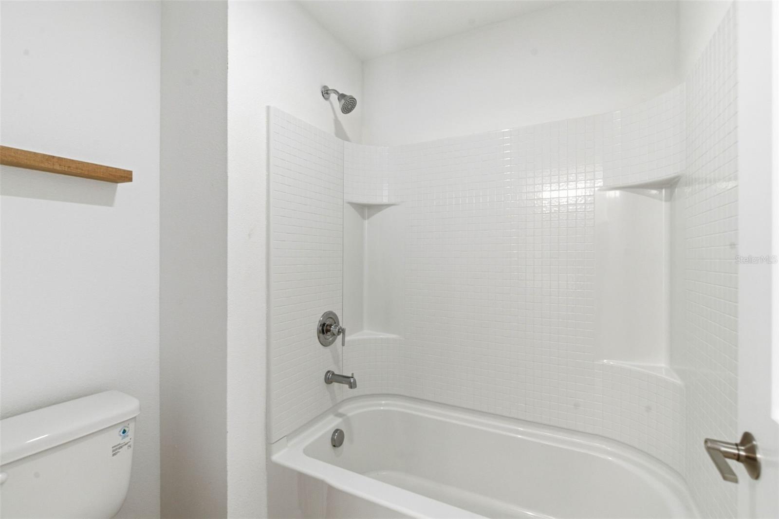 5905 LAURELCREST GLN — photo 28