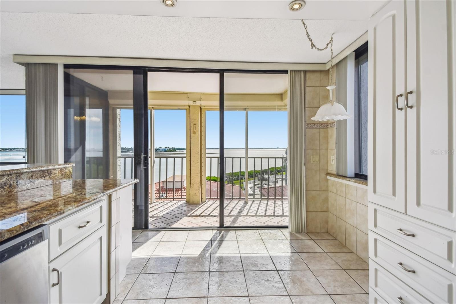 6104 PALMA DEL MAR BLVD S #402 — photo 2