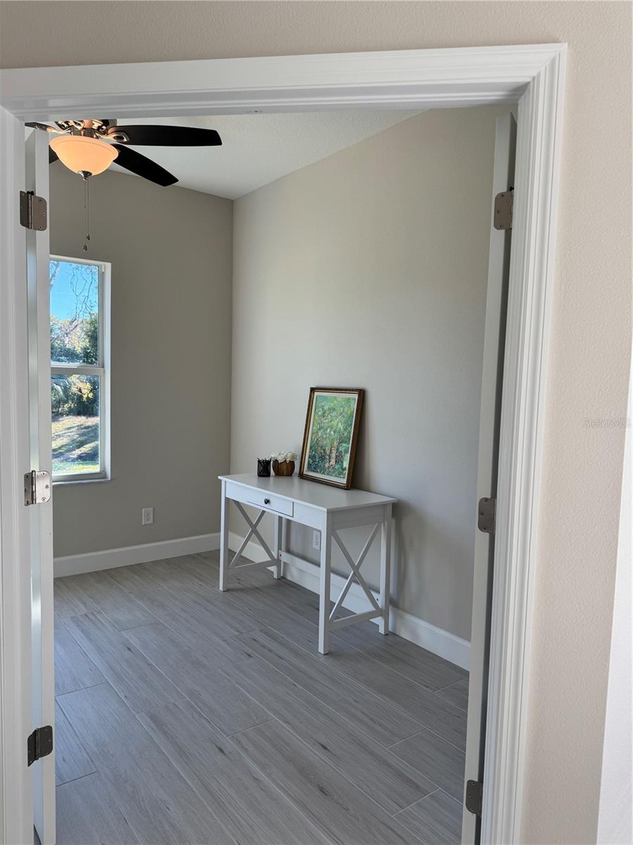 720 REDBUD CT — photo 25