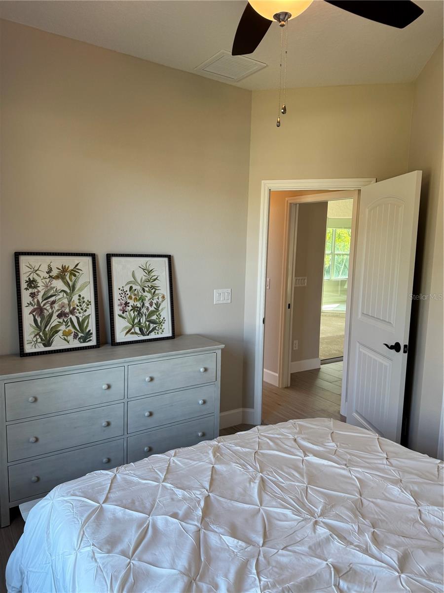 720 REDBUD CT — photo 38