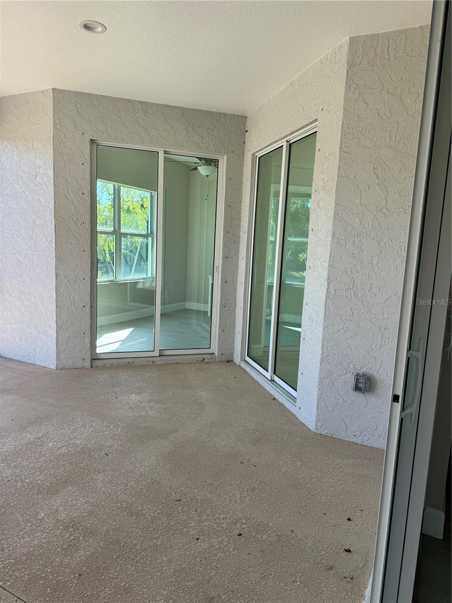 720 REDBUD CT — photo 46