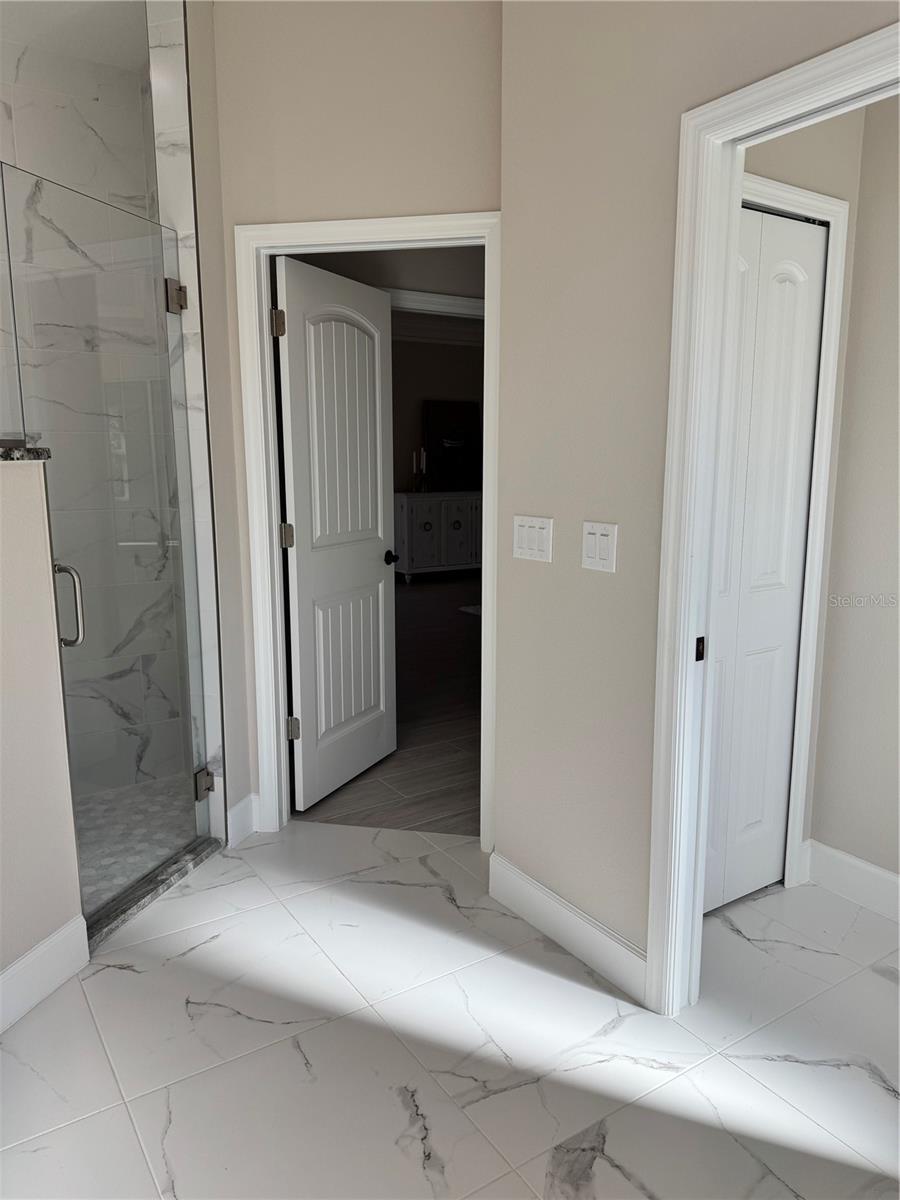 720 REDBUD CT — photo 31