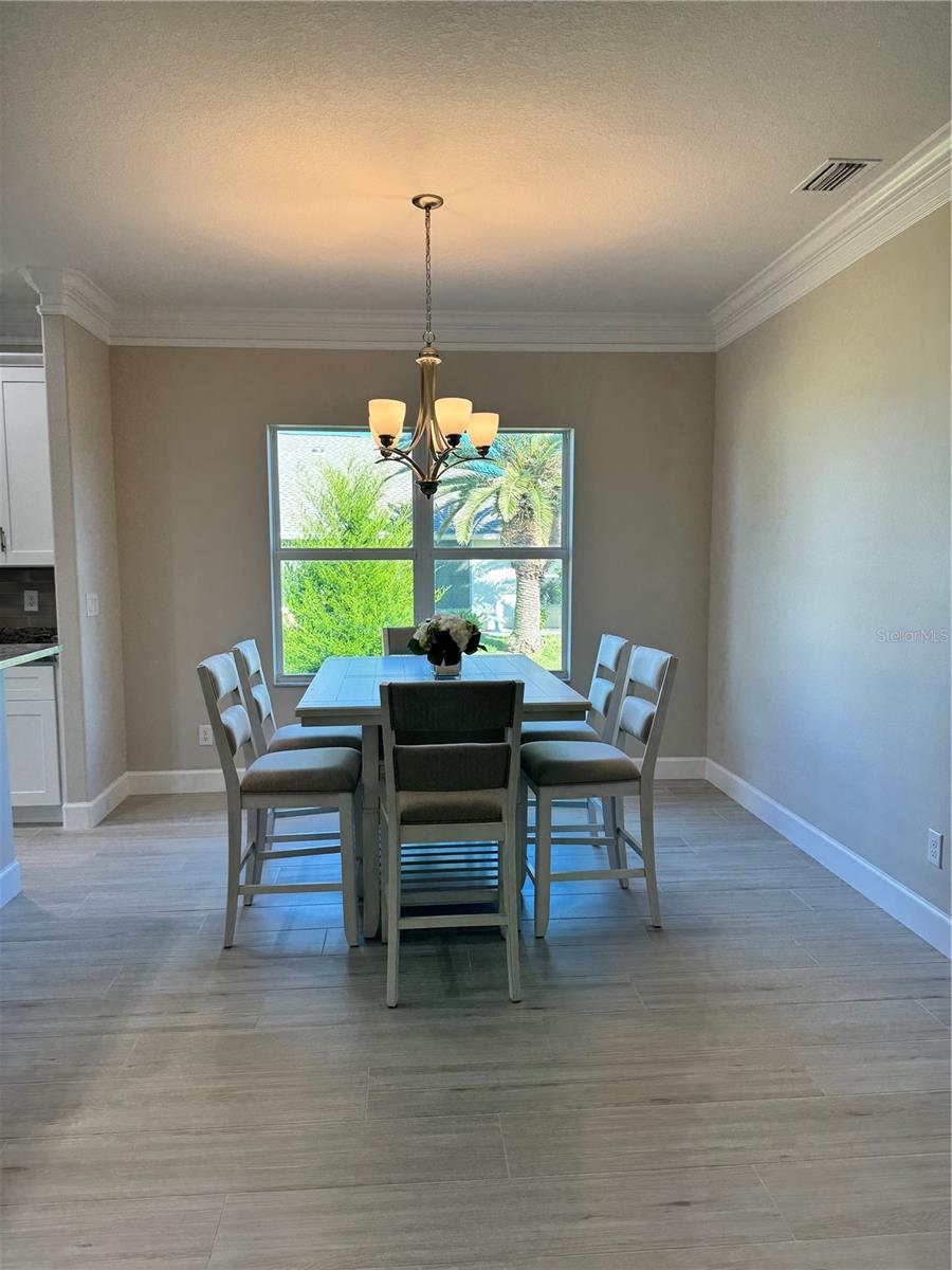 720 REDBUD CT — photo 11