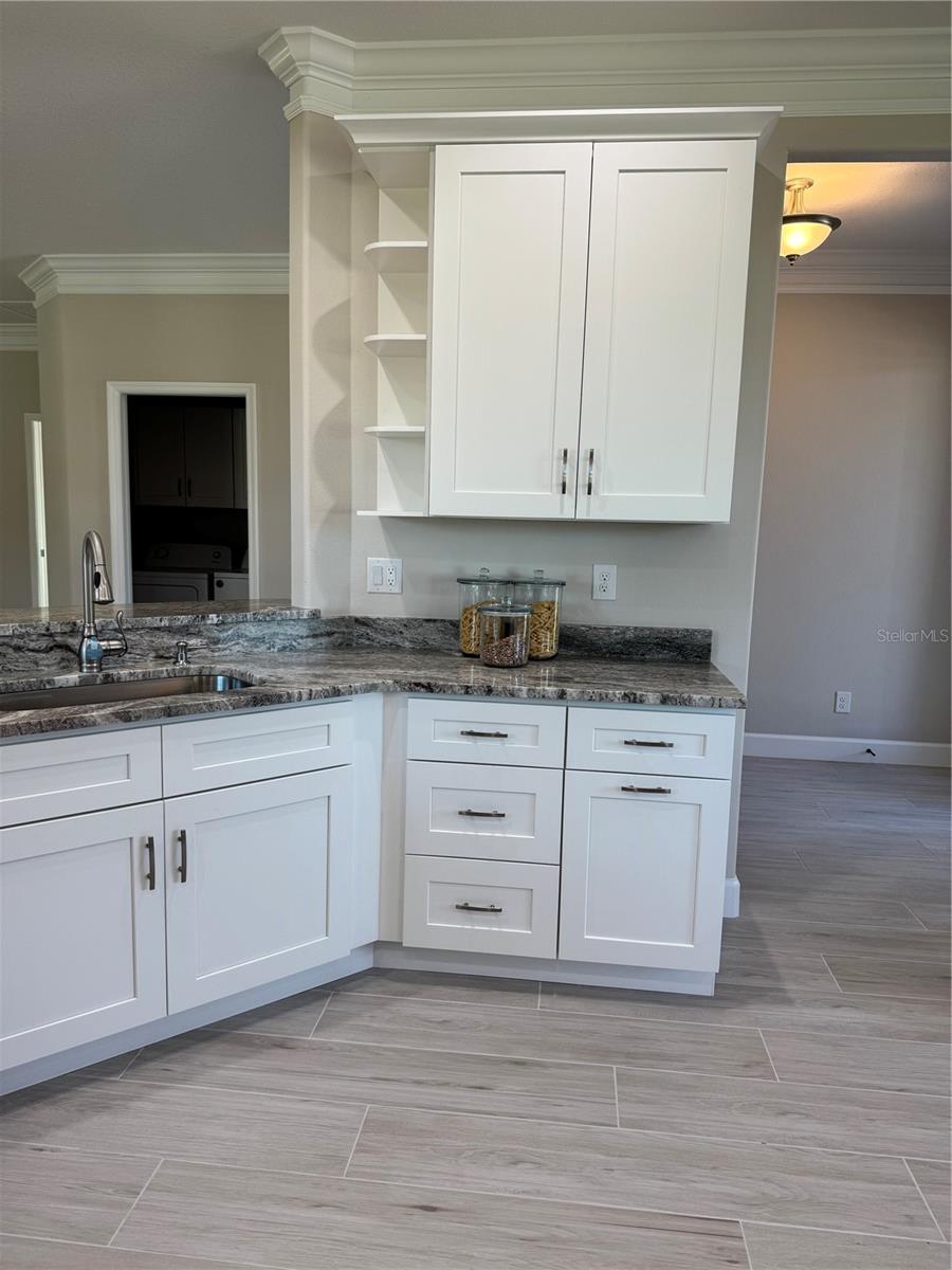 720 REDBUD CT — photo 18