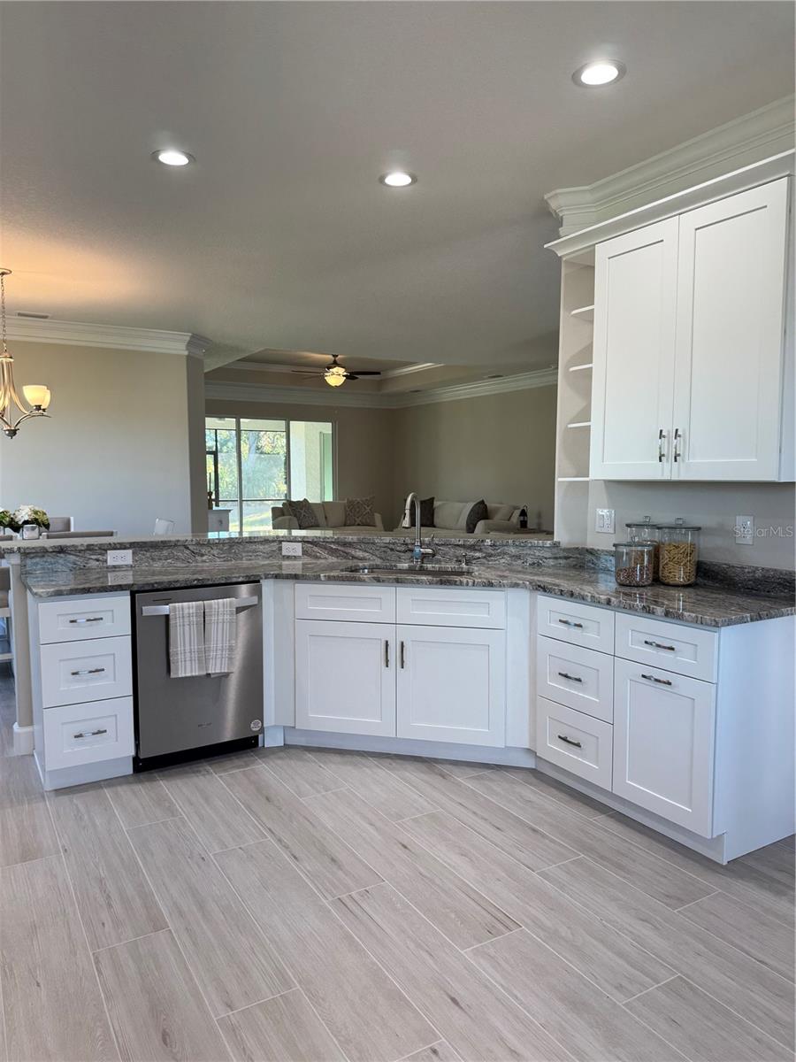 720 REDBUD CT — photo 15