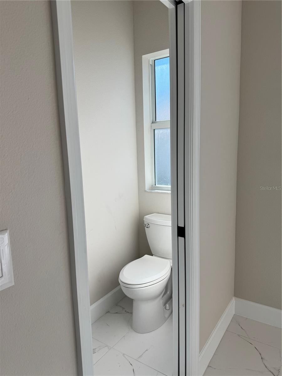 720 REDBUD CT — photo 32