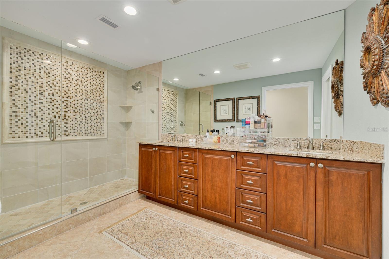 3 EASTWOOD LN — photo 22