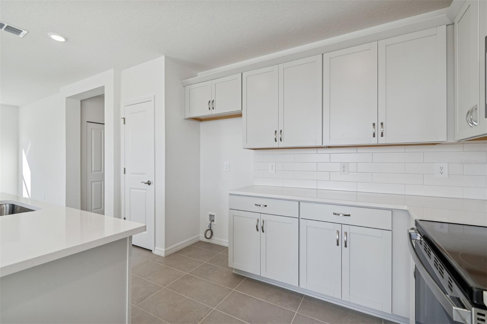 9018 OPTIMIST WAY — photo 10