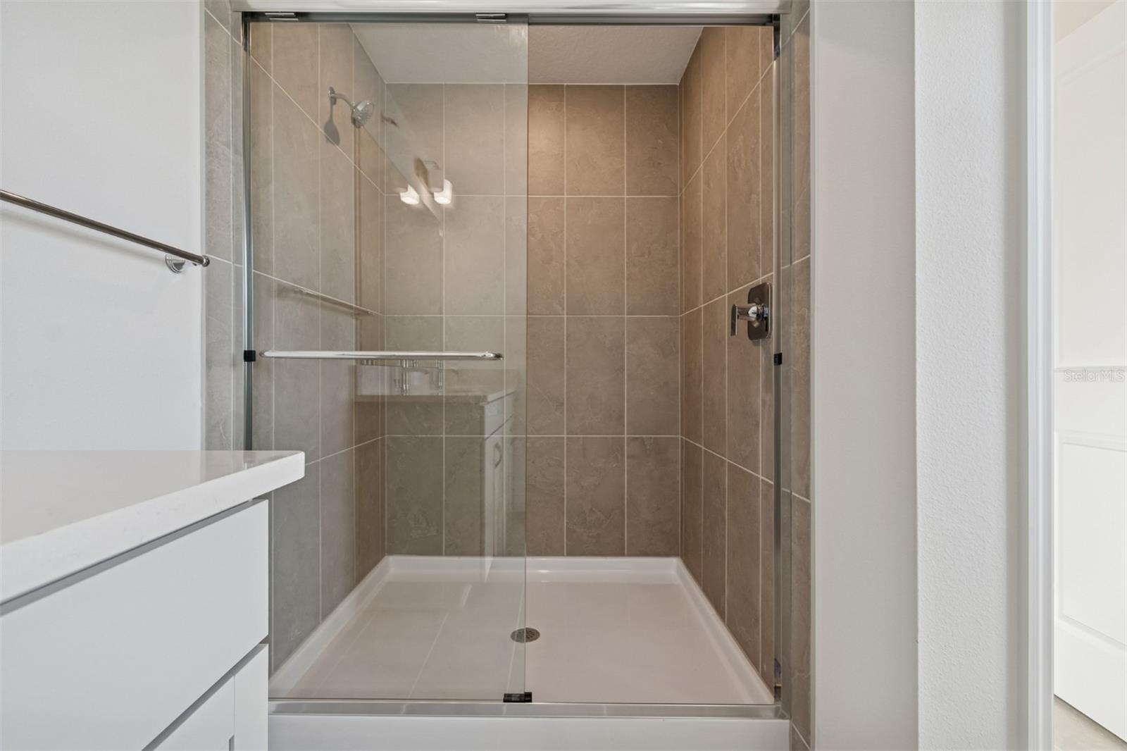 9018 OPTIMIST WAY — photo 23