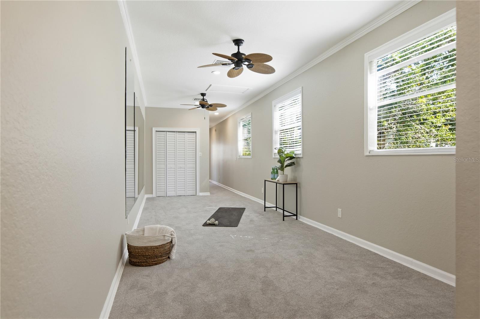 302 SHORE DR — photo 40
