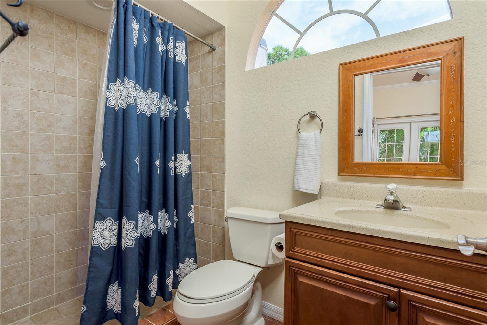 302 SHORE DR — photo 45